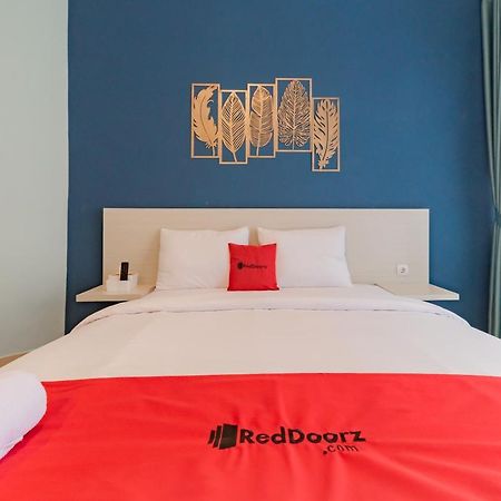 Reddoorz Plus Near Surapati Core Bandung Ngoại thất bức ảnh