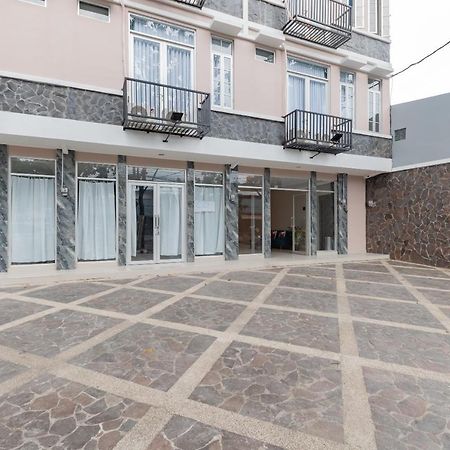 Reddoorz Plus Near Surapati Core Bandung Ngoại thất bức ảnh