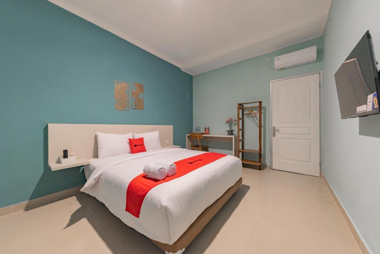 Reddoorz Plus Near Surapati Core Bandung Ngoại thất bức ảnh