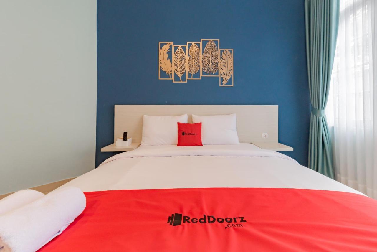Reddoorz Plus Near Surapati Core Bandung Ngoại thất bức ảnh