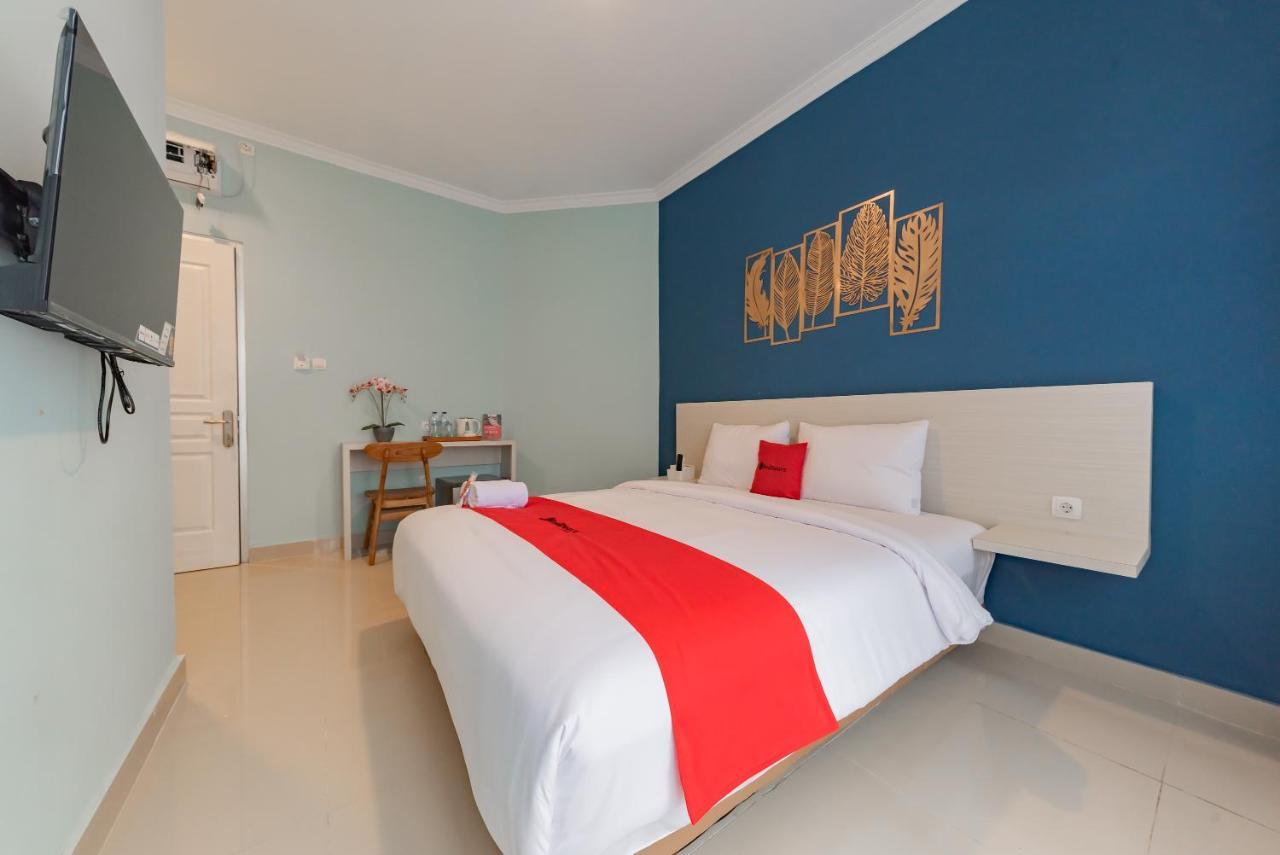 Reddoorz Plus Near Surapati Core Bandung Ngoại thất bức ảnh