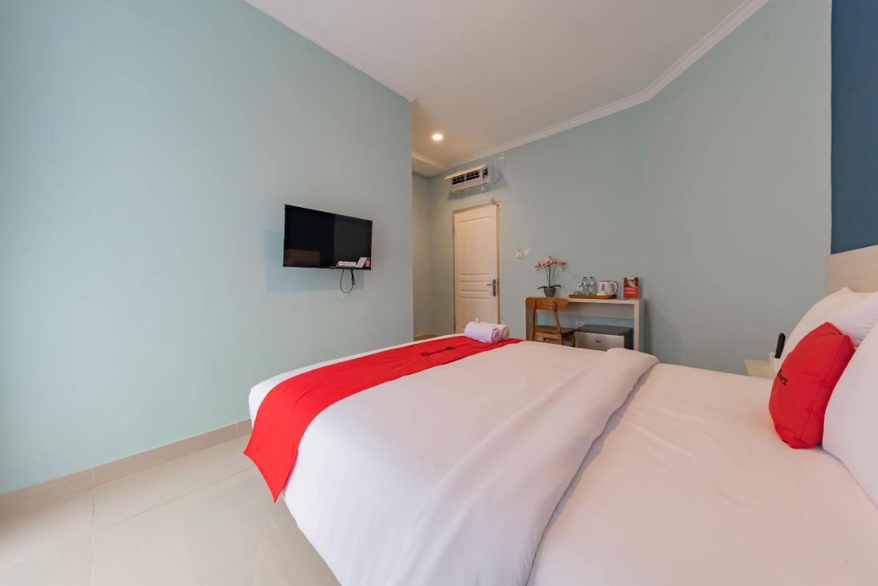 Reddoorz Plus Near Surapati Core Bandung Ngoại thất bức ảnh