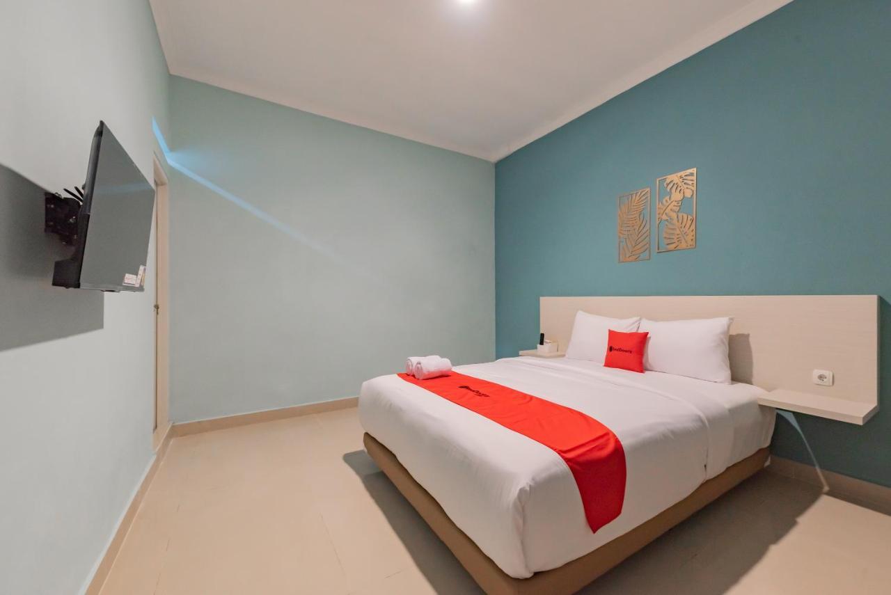 Reddoorz Plus Near Surapati Core Bandung Ngoại thất bức ảnh